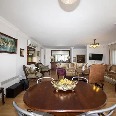 Villa Enchanting House With Backyard In